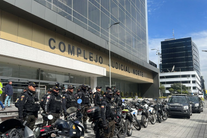 Al Complejo judicial Norte de Quito acudió la Policía Nacional