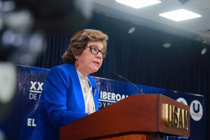 La magistrada Ivonne Núñez en una actividad realizada en El Salvador. Ella será parte del gabinete de Daniel Noboa.