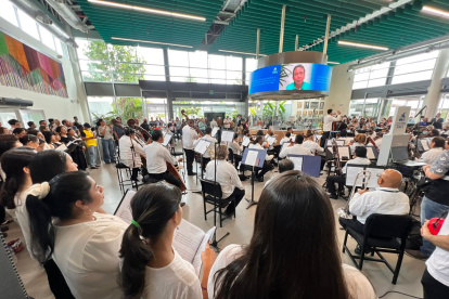 Acto. Una pieza musical clásica para pacientes con cáncer, en Solca.