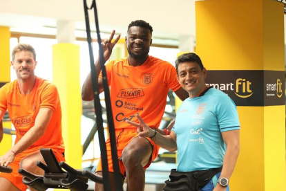 Jordy Caicedo y Javier Burrai.