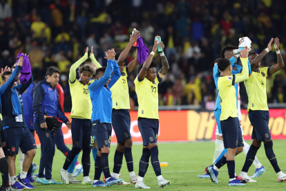 Los tricolores agradecieron el apoyo del público y respaldaron el trabajo de su entrenador.