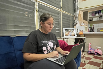 Investigar. Solo necesitas navegar por la Web y revisar información disponible en los portales de las firmas.