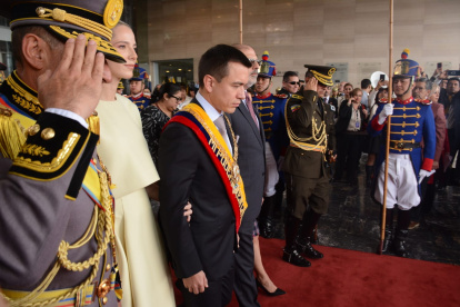 Daniel Noboa en su salida de la Asamblea Nacional.