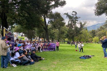 La mayoría lo esperó desde antes que se iniciara la ceremonia.