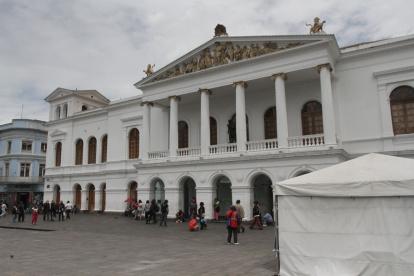 El Teatro Sucre celebra su nacimiento.