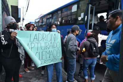 Protesta. El jueves los moradores afectados organizaron una marcha para exigir mayor seguridad en la zona.