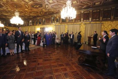 El día de su posesión, el presidente Daniel Noboa designó a sus ministros del gabinete.