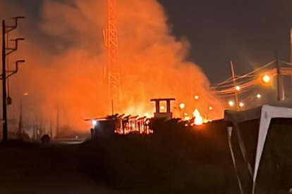 Se reportó incendio en la cárcel de mujeres.