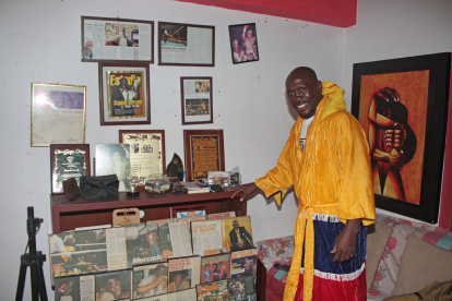 Segundo Mercado y los recuerdos que le quedan de su carrera larga en el mundo del box. La capucha tiene 29 años.