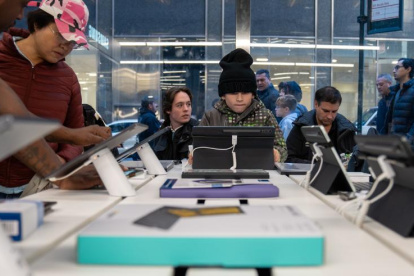 Compras. Dispositivos electrónicos, entre la demand