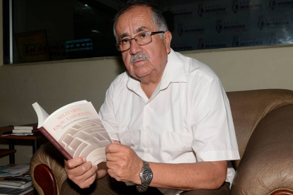 Alberto Molina Flores.