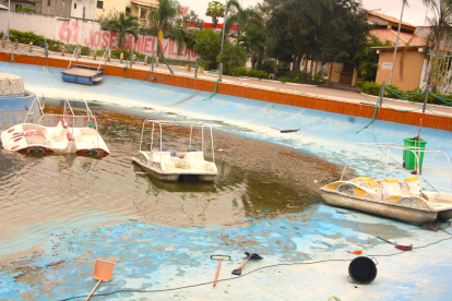 Obra. Fue inaugurada en agosto de 2015 y consistió en el mejoramiento del reservorio de agua, la construcción de áreas verdes, una pileta y paso peatonal.