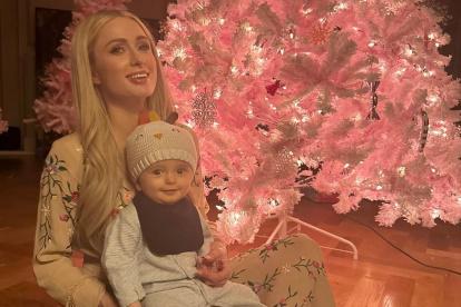 Paris Hilton con su primogénito.
