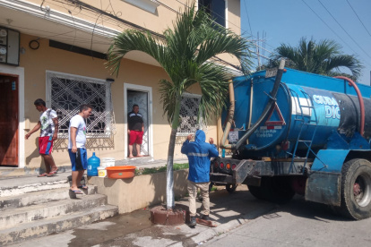 La ciudadanía está descontenta por el servicio que da Interagua.