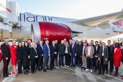 En la imagen se observa a varias de las personas que formaron parte del histórico viaje de Londres de Nueva York.