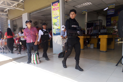 Hecho. Tras los sucesos, ahora se ve a la policía monitoreando la zona comercial, pero no lo suficiente, denuncian.
