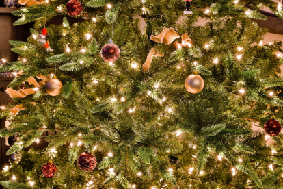 Luces de Navidad - Su cantidad y color dependerá del diseño que se quiera poner