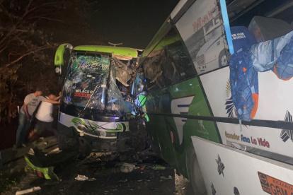 Uno de los conductores falleció en el accidente sobre el kilómetro 20 de la vía Durán - Tambo.
