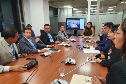 La comisión está conformada por oficialistas de ADN, correístas, un socialcristiano y un independiente.