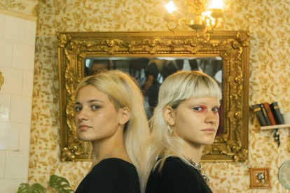 Las gemelas fueron vendidas por su padre a una red ilegal de adopción.