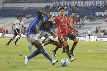 Emelec pierde el encuentro en el primer tiempo
