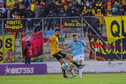 Universidad Católica vs Barcelona