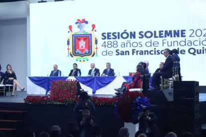 Cada año como cierres de Fiestas de Quito se realiza la sesión solemne
