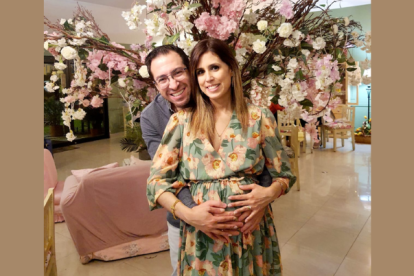 Belén junto a su esposo, Omar Ordoñez.