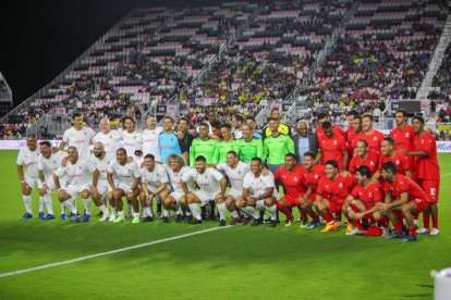El equipo de Kun Aguero venció al equipo de Ronaldinho en Leyendas CONMEBOL