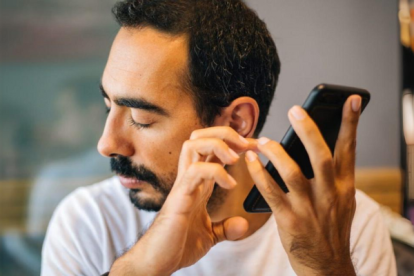 Microsoft lanza al mercado una app para personas no videntes, llamada "Seeing AI"