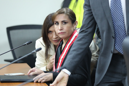 La fiscal general de Perú, Patricia Benavides, asiste a una citación ante la Comisión de Fiscalización del Congreso peruano este 5 de diciembre de 2023, en Lima (Perú).