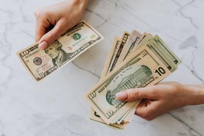 Detectar billetes falsos puede ser crucial para evitar pérdidas financieras