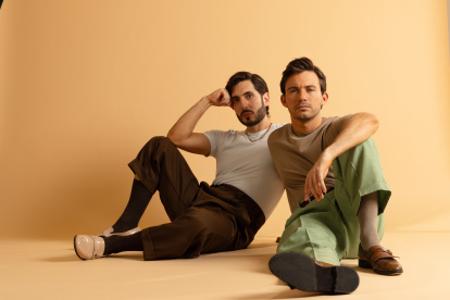 Empezaron componiendo para otros, ahora son sus voces las que se escuchan.