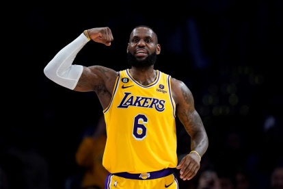 LeBron James con 39 años desea continuar rompiendo récords
