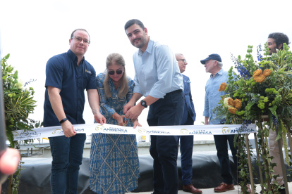 Stefano Ferretti, Liliana Febres-Cordero, Aquiles Álvarez, Vito Muñoz, Victor Ferretti
