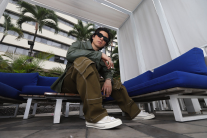 Acaba de lanzar Protagonista, su primera canción en chino mandarín y la primera en esa lengua grabada por un ecuatoriano.