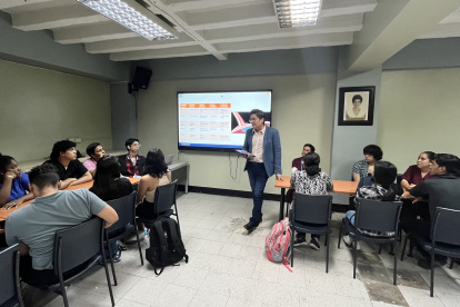 Catedráticos. La Universidad de Guayaquil cuenta con 2.300 profesores para las 56 carreras que oferta.