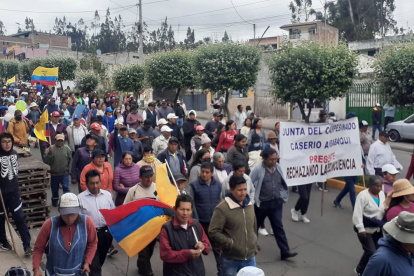 Protesta. Los moradores de Pelileo salieron a las calles para pedir más seguridad y la expulsión de los extranjeros.