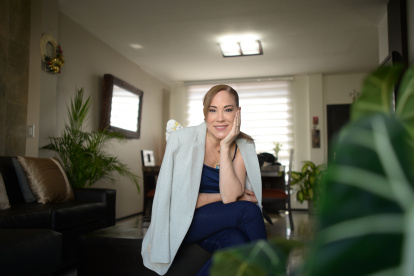 Además de ingeniera en Marketing, Mónica Rumbea es máster en Dirección de Comunicaciones, Relaciones Públicas y Protocolo y planner Estratégica con diplomados en Marketing Digital y en Gestión de Eventos.