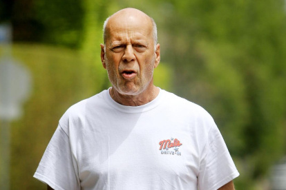 El recordado actor de la serie Mi loco oficio recibe atención las 24 horas del día, con al menos un miembro de la familia a su lado.