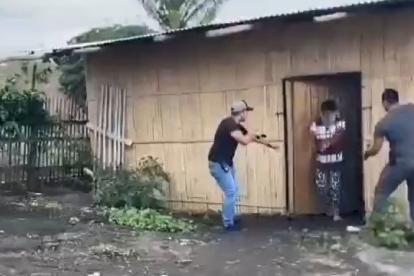 Operativo. La Policía hizo cuatro allanamientos en Manta, en Manabí.