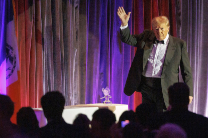 New York (United States), 10/12/2023.- Former President of the United States, Donald J. Trump, leaves after speaking during the 111th New York Young Republicans Gala in New York, New York, USA, 09 December 2023. (Estados Unidos, Nueva York) EFE/EPA/SARAH YENESEL