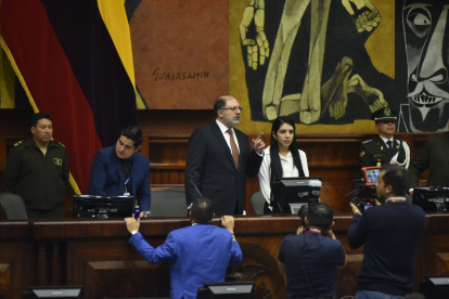 Henry Kronfle es presidente de la Asamblea como resultado del pacto entre RC, PSC y ADN.