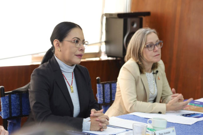 La funcionaria pide una reparación económica y el retiro de los derechos políticos de Aguilar.