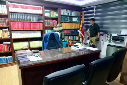 Fiscalía allanó las instalaciones de un estudio jurídico –relacionado a la causa que se investiga– en Riobamba.