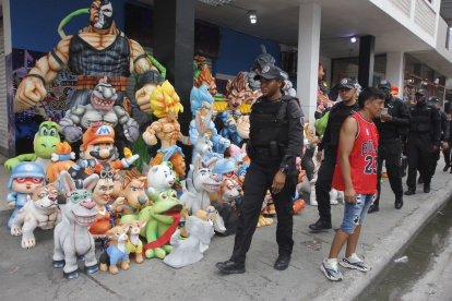 Control. Un contingente de agentes municipales fueron desplegados a la 6 de Marzo y sus alrededores.