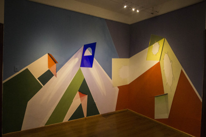 Arte. El artista  José Luis Macas inauguró su exposición en la galería Casa del Barrio de Guayaquil.