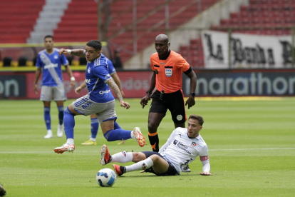 Augusto Aragón es de los jueces con más partidos dirigidos el 2023 en LigaPro.