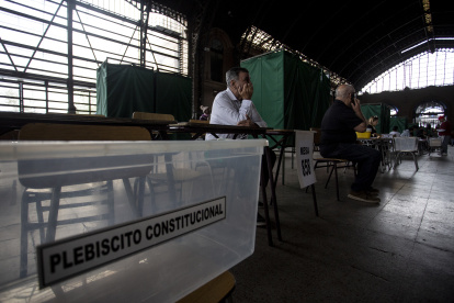 Los recintos electorales ya están abiertos a la ciudadanía chilena.