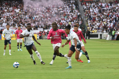 Independiente del Valle y Liga de Quito.